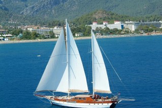 Arabella at Anchor.JPG